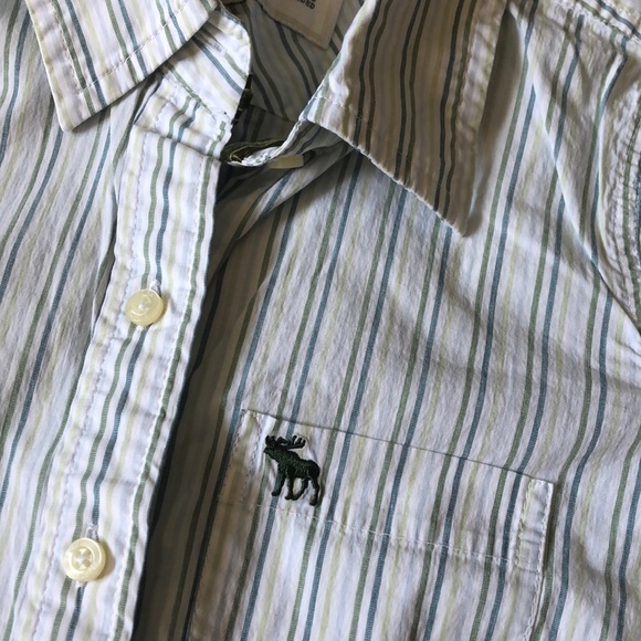 A&F Button Down Top - Picture 3 of 4